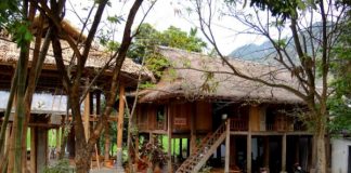 maisons sur pilotis des thai