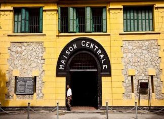 prison de Hoa Lo