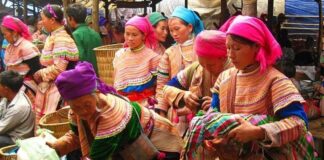 Marché des ethnies minoritaires Bac Ha