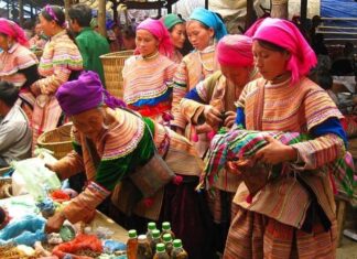 Marché des ethnies minoritaires Bac Ha