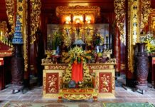 Découvrir la croyance dans les temples au Vietnam 3
