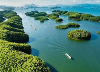 lac de Thac Ba au Nord du Vietnam