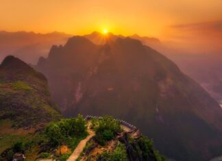 Voyage au Vietnam avec chauffeur privé et guide francophone