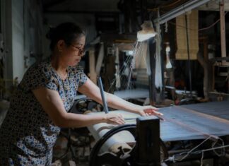 Village de la soie de Van Phuc – Tradition, élégance et savoir-faire millénaire village de la soie de Van Phuc