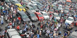 Traverser la Rue au Vietnam